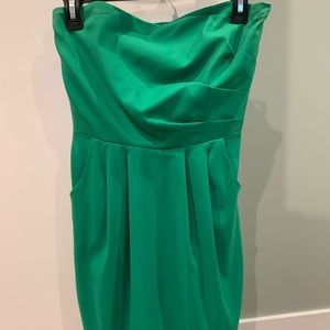 Green strapless dress with pockets!